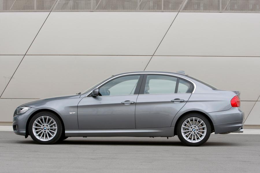  BMW 330d 2009 года  (фото 7 из 12)